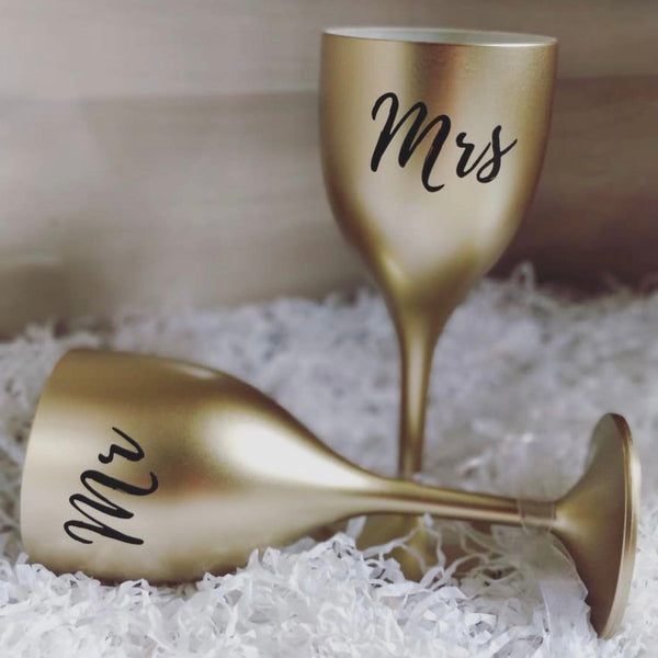 Mr & Mrs Claus Wine Glass Gift Set