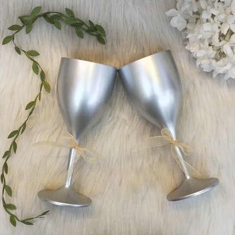 Non Breakable Couple Wine Glass Gift Set - Mr. & Mrs Wine Glasses - Se –  StallionBarware